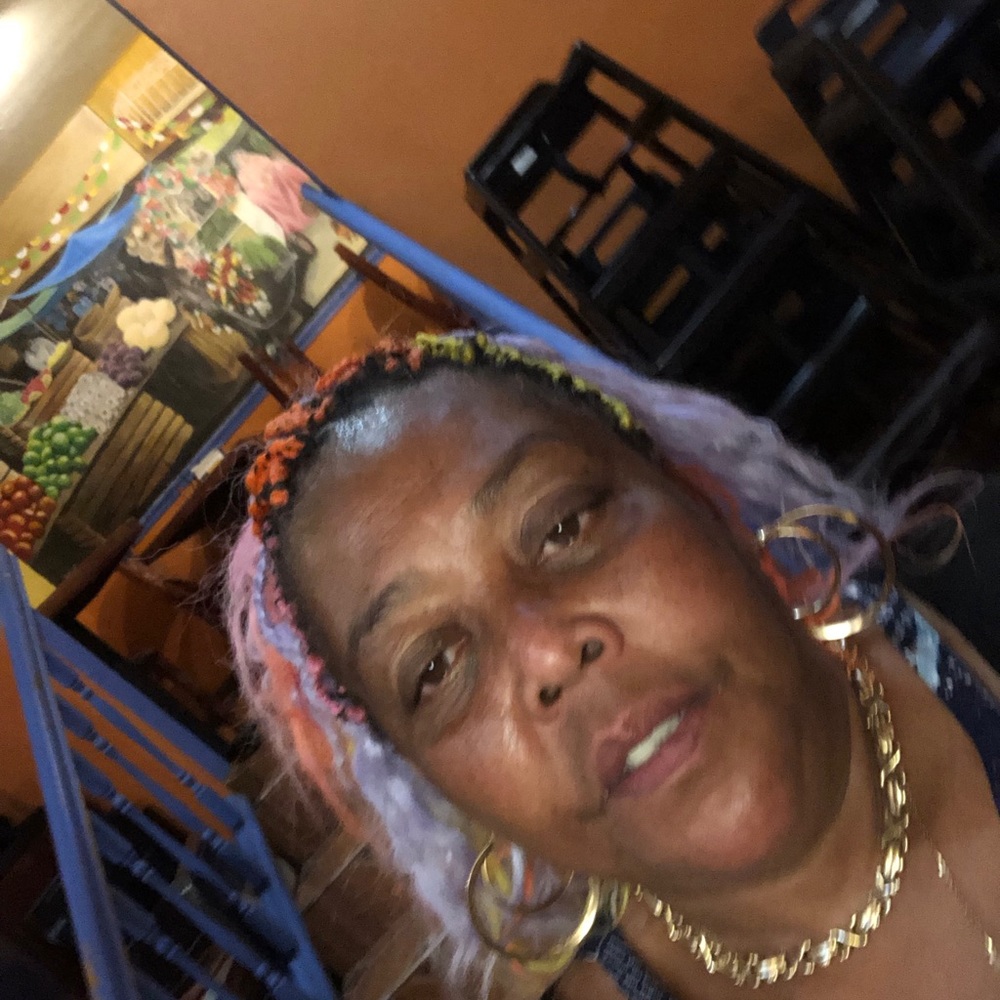 Meet your Posher, Towana